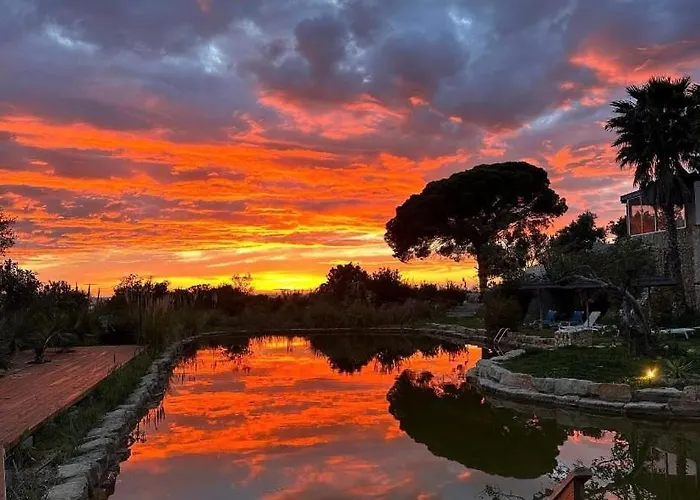 Sunset Lagoon House Campsite *