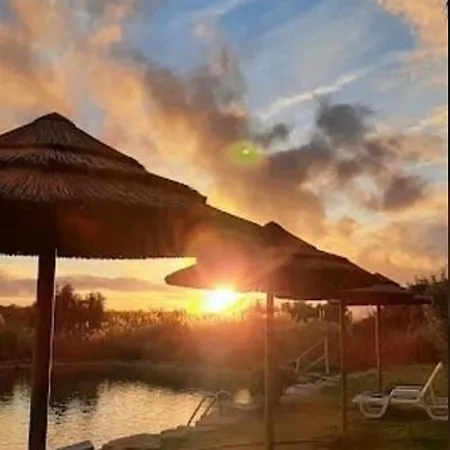 Sunset Lagoon House Кемпинг